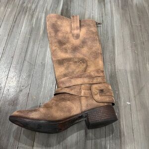 Candie's Tan Heeled Boots